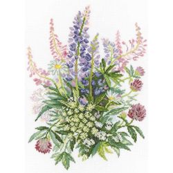 Broderikit Tavla Clover and Lupines - Klöver och Lupiner