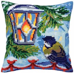 Broderikit Kudde before Christmas - Fågel och Lykta