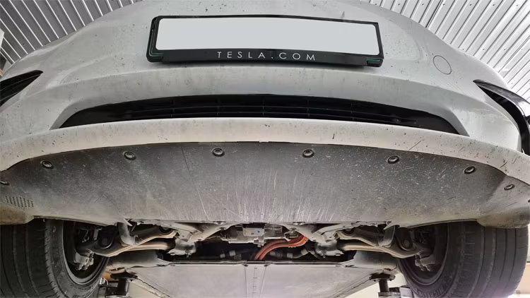 Underkörningsskydd främre elmotor Tesla Model 3 2020-2024