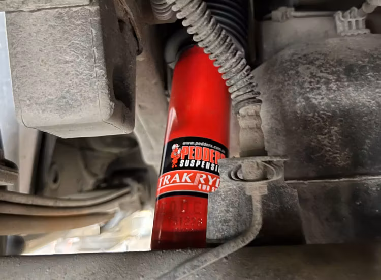 Pedders Long travel Foam Cell Stötdämpare bak Nissan Navara D40 2005-2015