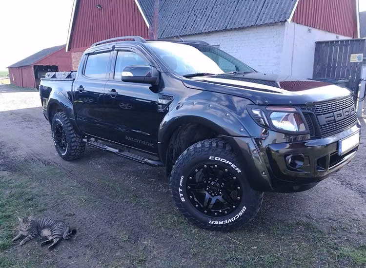 D66 Flatblack 9x17 6/139,7 ET25