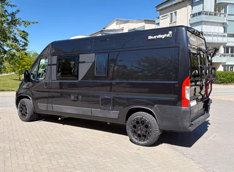 DIRT A.T D214 FLATBLACK Fälgpaket + Toyo 8X18 5X118 ET48 CB71.1