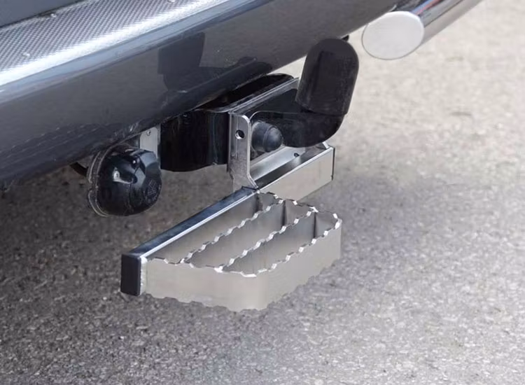 Bakre fotsteg höger eller vänster sida