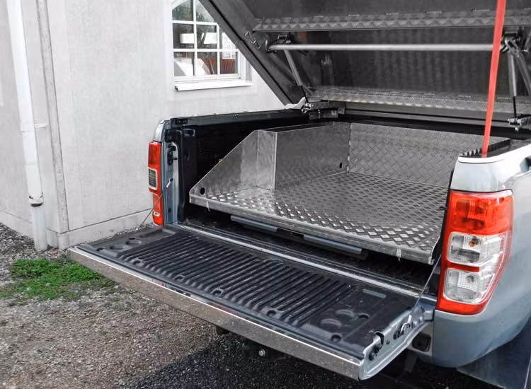 Almeco lastsläde med inbyggda sidofack