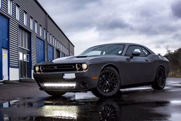 Extraljuspaket Giga+ Dodge Challenger