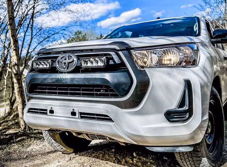 Extraljuskit Lazer Triple-R 750 (G2) Toyota Hilux Legend/Hero 2021+