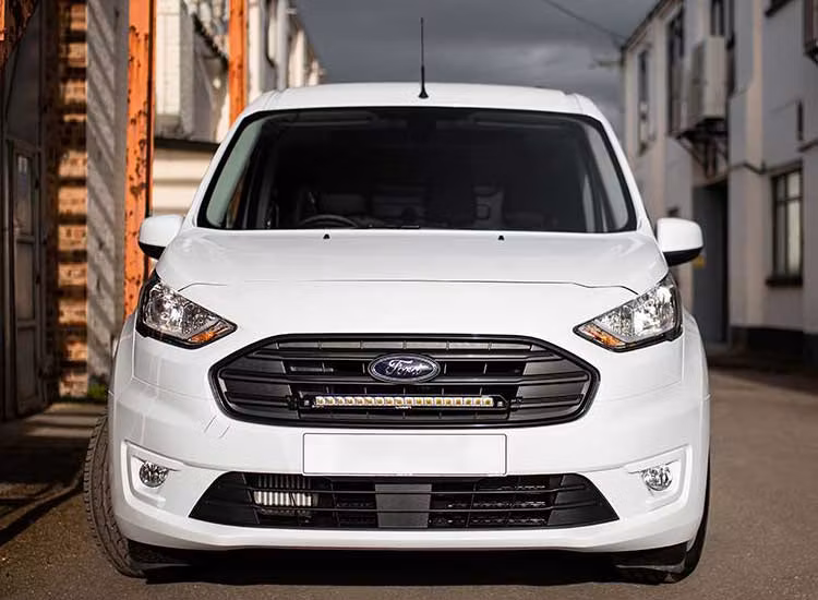 Extraljuskit Lazer Linear-18 Ford Transit Connect 2018-2023