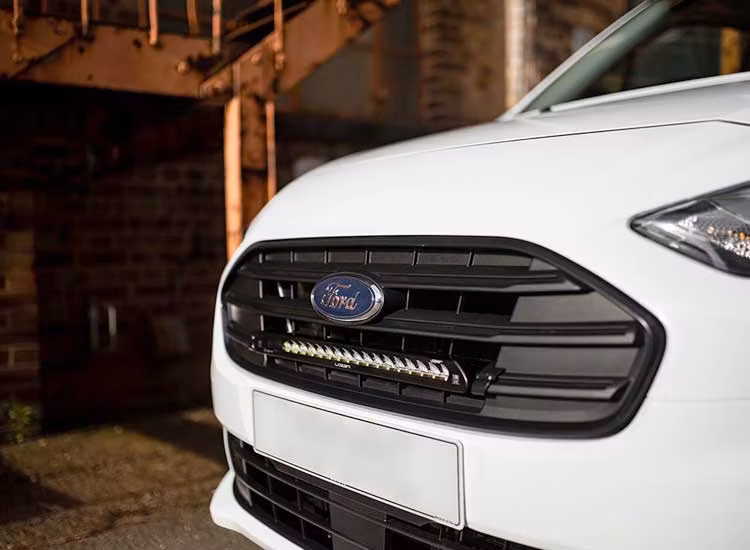 Extraljuskit Lazer Linear-18 Elite Ford Transit Connect 2018+