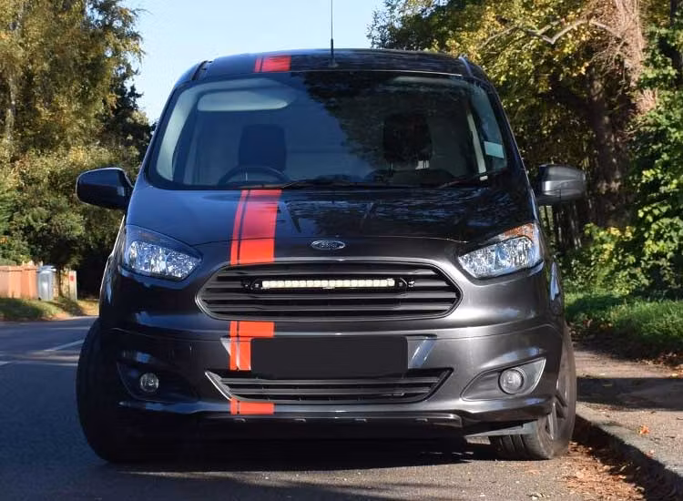 Extraljuskit Lazer Linear-18 Elite Ford Transit Courier 2014+