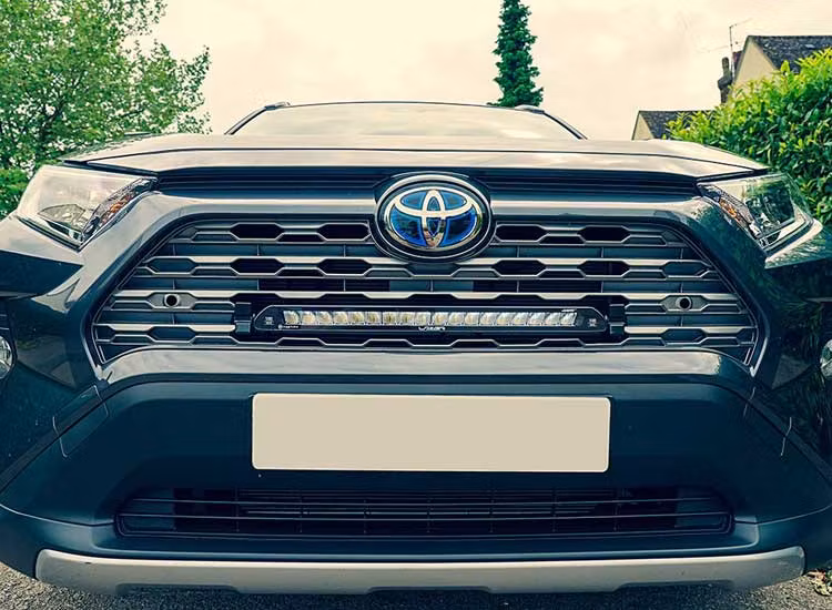 Extraljuskit Lazer Linear-18 Toyota RAV4 Hybrid 2019+