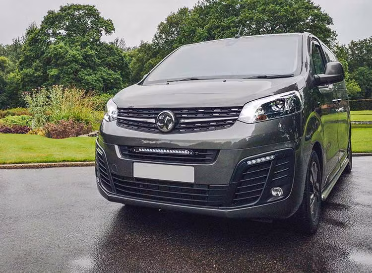 Extraljuskit Lazer Linear-18 Expert / Vivaro / Jumpy