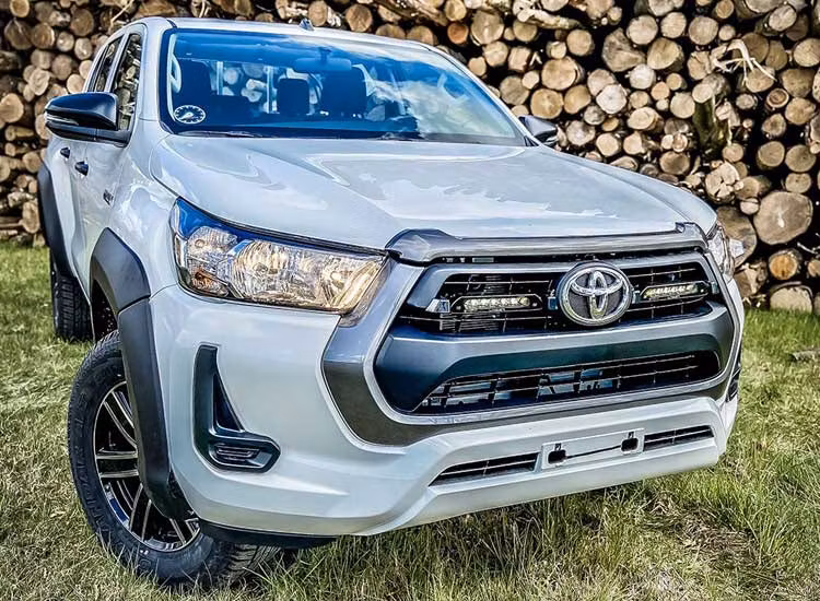Extraljuskit Lazer Linear-6 Elite Toyota Hilux Legend / Hero 2021+