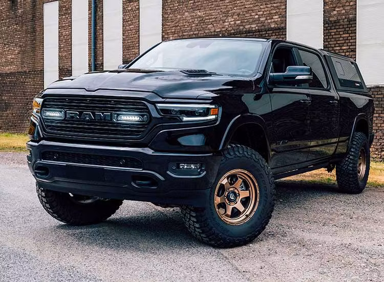 Extraljuskit Lazer Linear-6 Elite Dodge RAM 1500 2019+