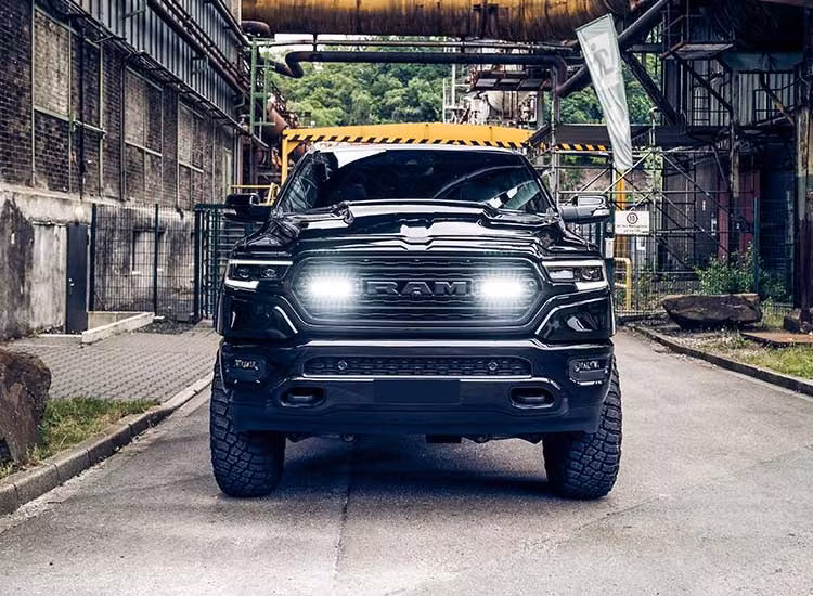 Extraljuskit Lazer Linear-6 Dodge RAM 1500 2019+