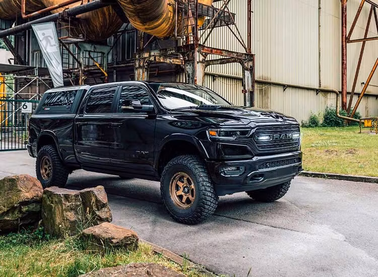 Extraljuskit Lazer Linear-6 Dodge RAM 1500 2019+