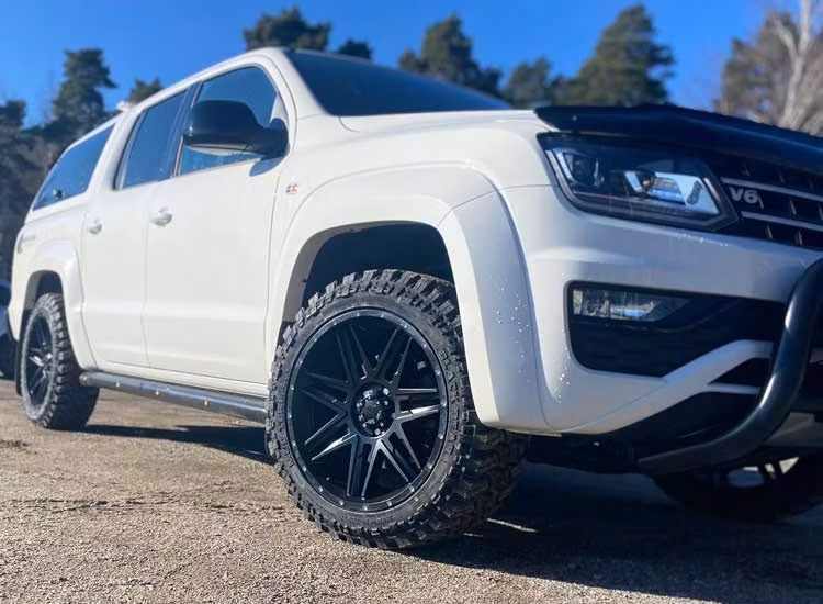 Komplett fälgpaket D62 9x18 tum 6/139,7 ET25 265/60R18