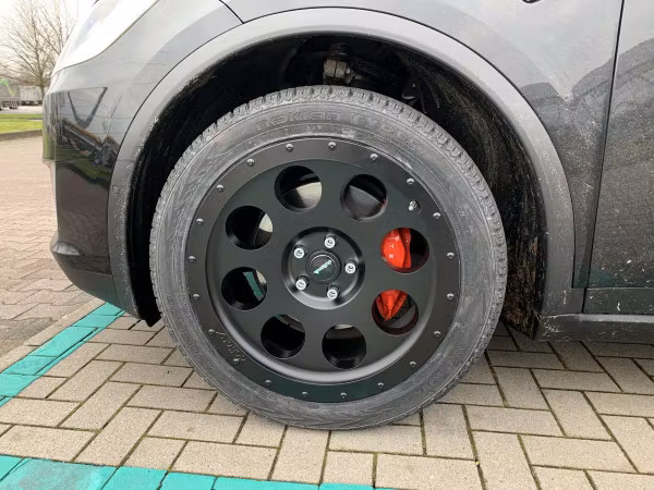 Delta Klassik B 18 tums fälg 5/114,3 ET30 Tesla Model 3