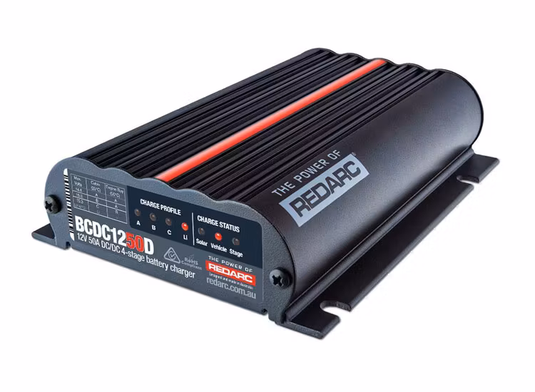 REDARC DC-DC laddare 50A & MPPT solcellsregulator