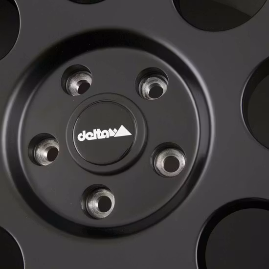 Delta Klassik 18 tums alufälg 6/139,7 ET30 Toyota Hilux