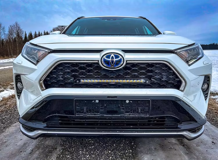 Extraljuskit Lazer Linear-18 Elite Toyota RAV4 plug-in hybrid 2020+