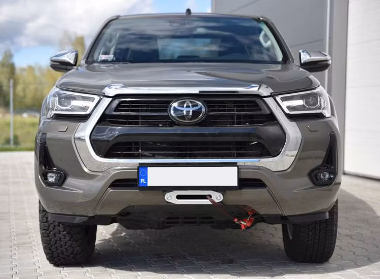 Vinschfäste inkl. vajerstyrning Toyota Hilux 2020+