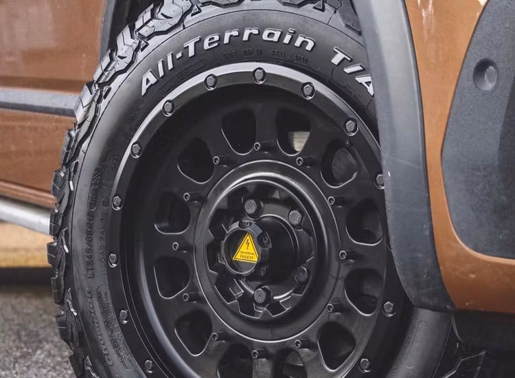 Twin Monotube Projekt Satinblack AT3 8X17 ET40 VW T5 / T6 / T6.1