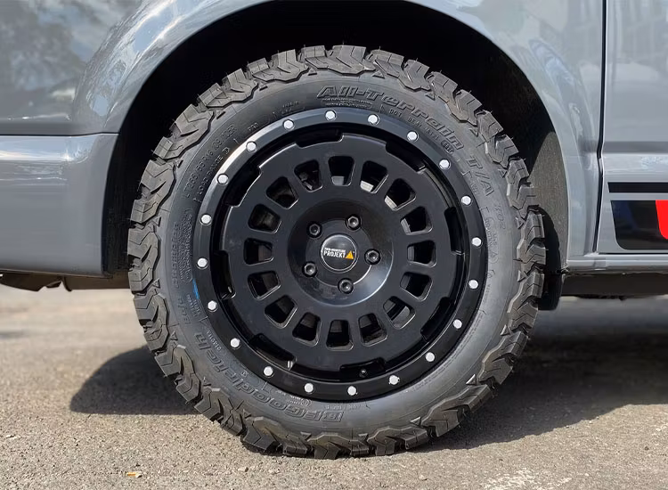 Twin Monotube Projekt Satinsvart AT 8X18 ET45 VW T5 / T6 / T6.1 / Amarok