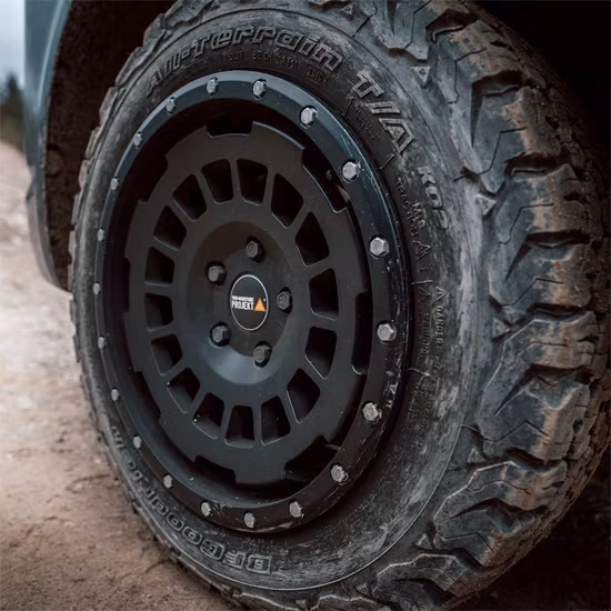 Twin Monotube Projekt Satinblack AT 8X17 ET40 VW T5 / T6 / Amarok