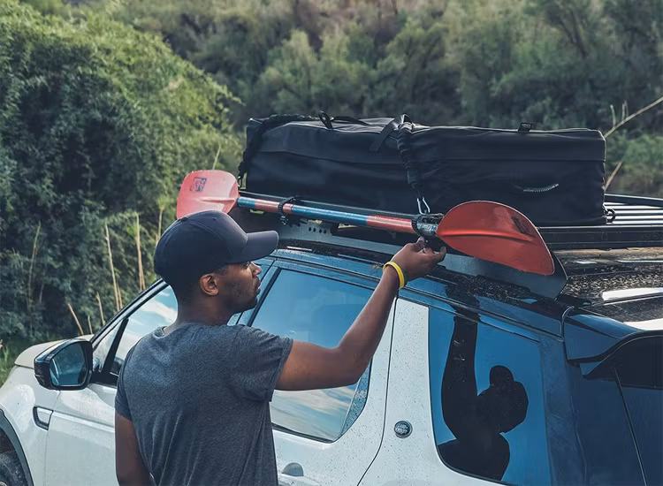 Snabbfästen för spade och paddlar till Front Runner