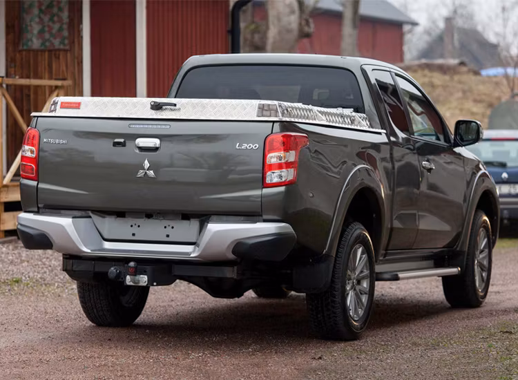 Flaklock Almeco Mitsubishi L200 Club Cab 2015+