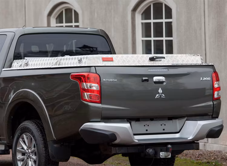 Flaklock Almeco Mitsubishi L200 Club Cab 2015+