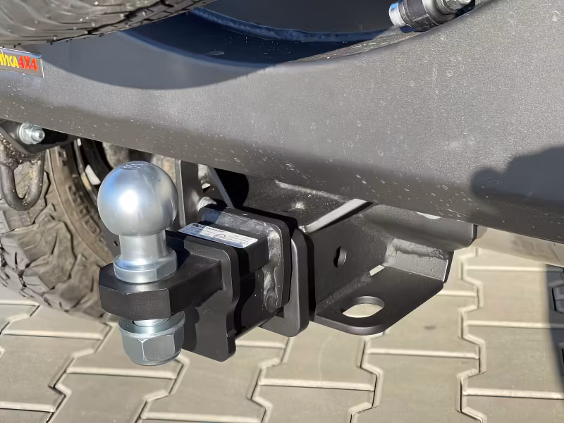 Dragkroksfäste F4X4 Suzuki Jimny 2018+