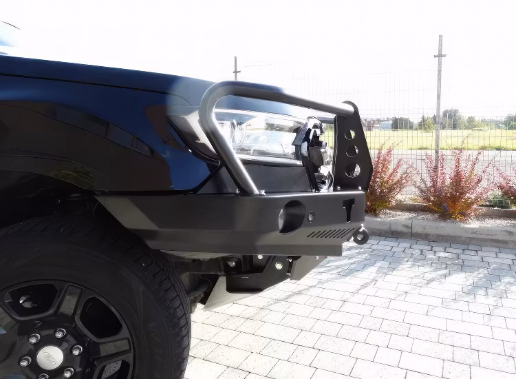 Stötfångare med vinschplatta och frontbåge Ford Ranger 2015-2019