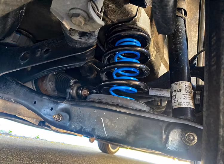 Hjälpfjädring bak Volkswagen Passat / Variant 2014+