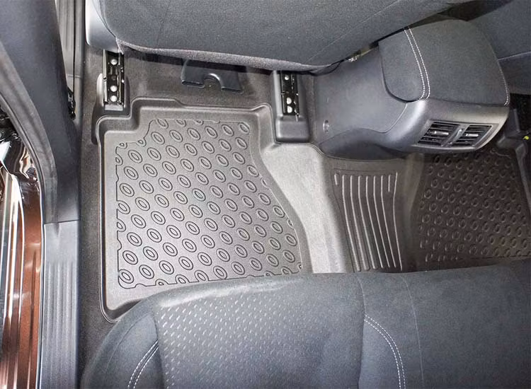 Kupémattor komplett set med hög kant Navara / Alaskan