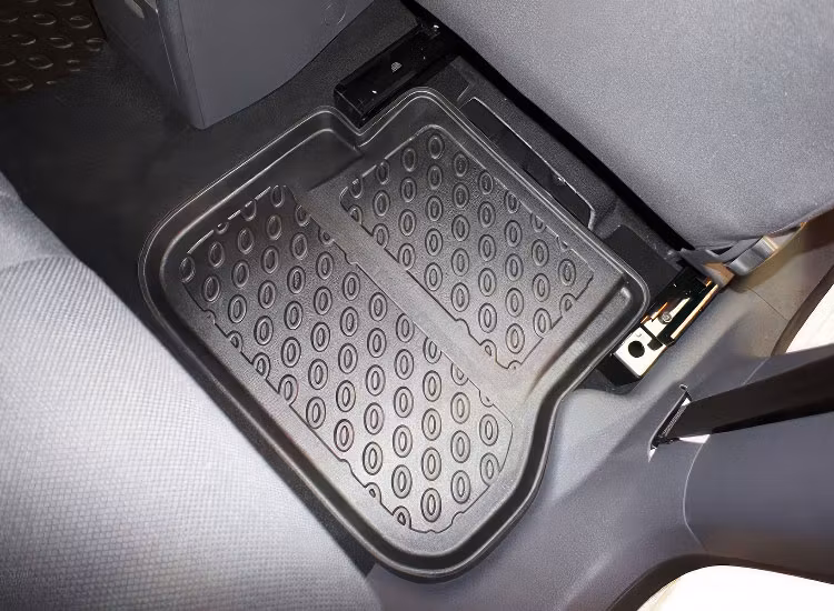 Kupémattor komplett set med hög kant VW Caddy / Maxi 2004-2020