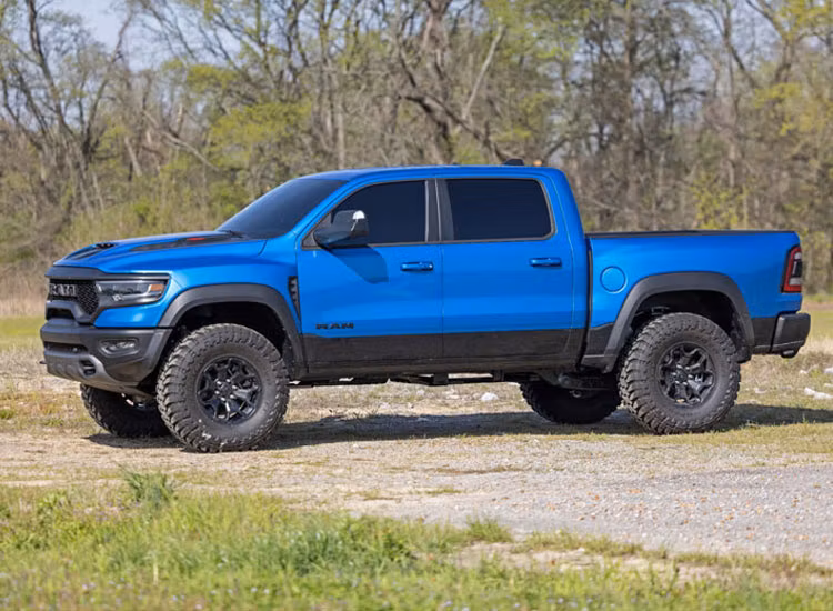 Nivelleringssats Rough Country 1,5 tum OFD Dodge RAM 1500 TRX 21-24