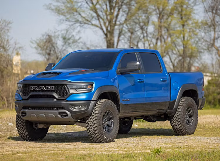 Nivelleringssats Rough Country 1,5 tum OFD Dodge RAM 1500 TRX 21-24