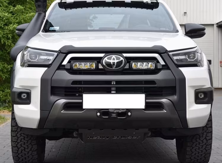 Vinschfäste HD för dold montering Hilux Invincible 2021+