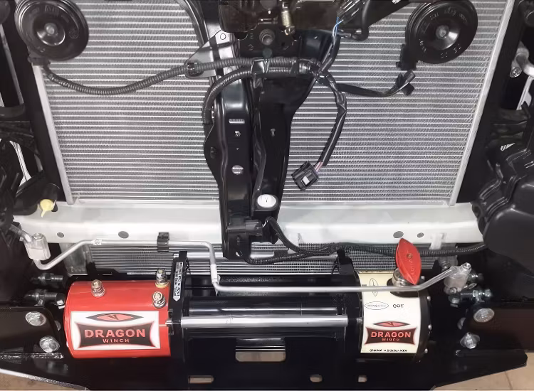 Vinschfäste HD för dold montering Hilux Invincible 2021+