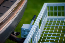 Lastkorg lackerad grå 105x45x16cm med snabbfäste