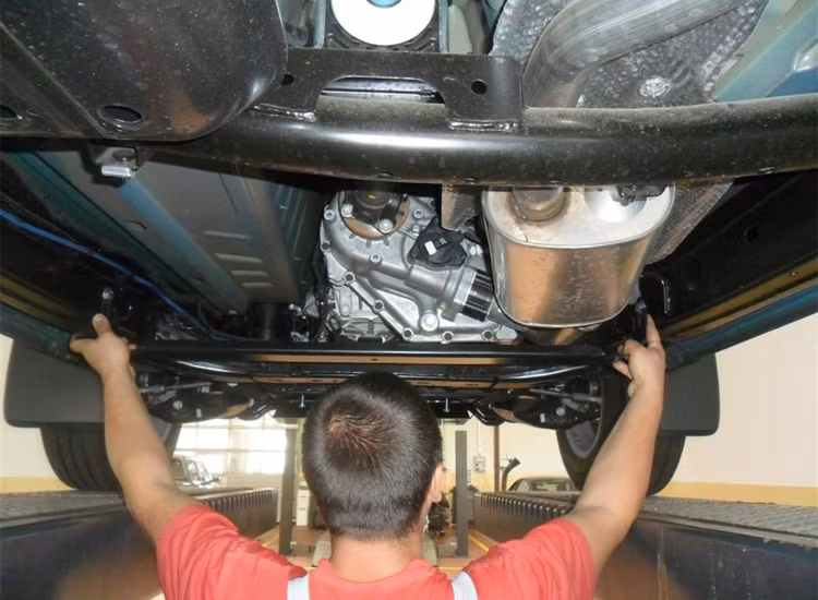 Underkörningsskydd växellåda / differential Volkswagen Amarok 2010-2022