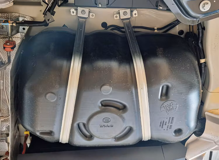 Underkörningsskydd bränsletank Fiat Ducato 2018-2023