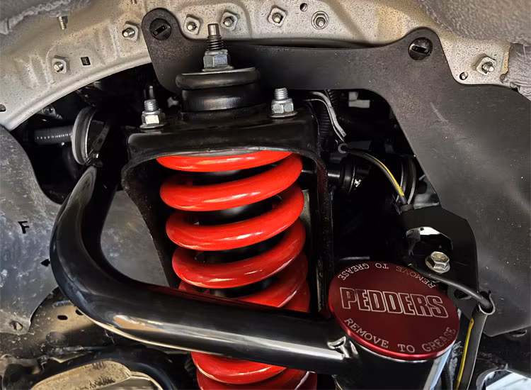 Pedders höjningssats EHD 300kg+ 40mm Toyota Hilux 2015+