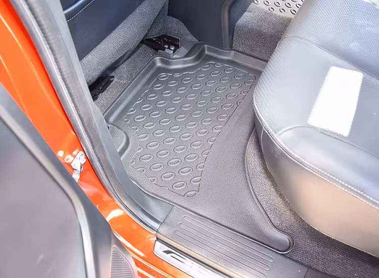 Kupémattor fram med hög kant Mitsubishi L200 IV + Facelift 2015+