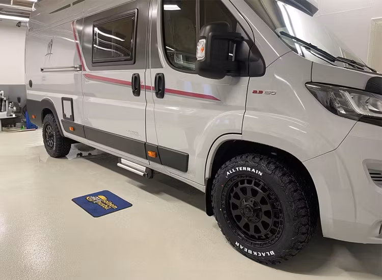 Fälgpaket Dirt A.T D210 8x18 5/118 5/130 ET48 Ducato / Jumper / Boxer