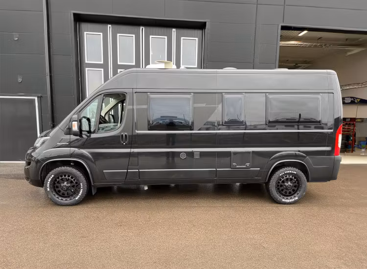 Fälgpaket Dirt A.T D210 8x18 5/118 5/130 ET48 Ducato / Jumper / Boxer