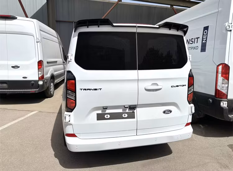 Takvinge V.2 Ford Transit Custom 2024+ Ford Transit Custom 2024+ bakdörrar