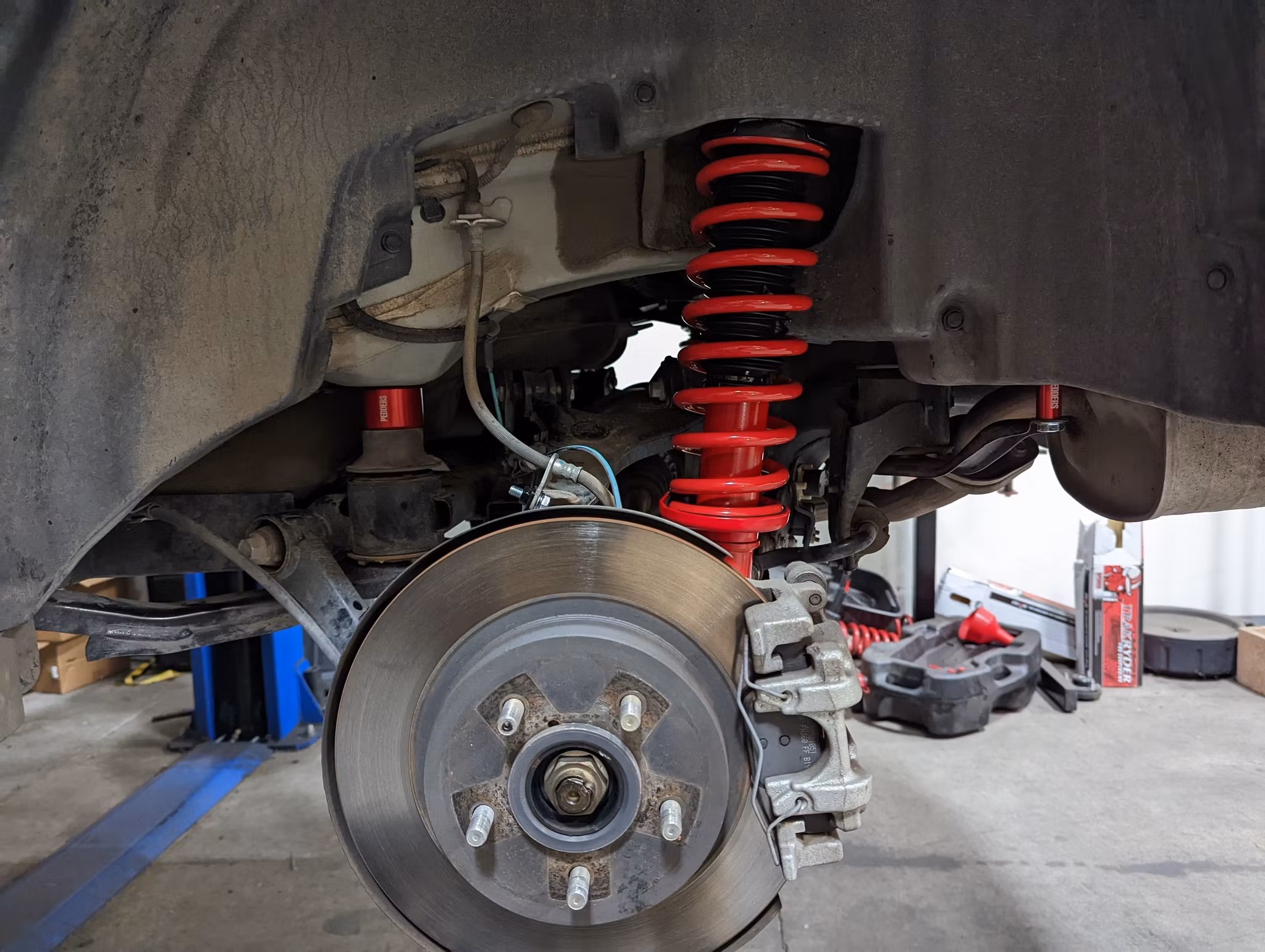 Pedders höjningssats 50mm Subaru Outback V6 2014-2020