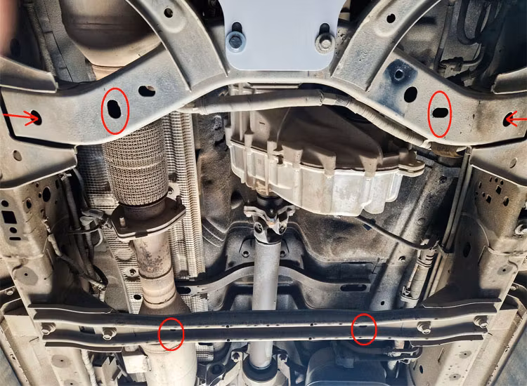 Underkörningsskydd Fördelningslåda VW Amarok 2023+